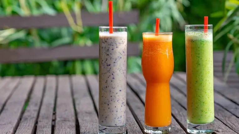 Leolvadnak a kilók, ha mindennap ezt iszod: alig van kalória ezekben az italokban