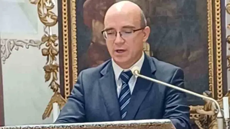 Maruzsa Zoltán, a Belügyminisztérium köznevelési államtitkára a kárpátaljai magyar iskolák központi tanévnyitó ünnepségén. Fotó: Képernyőkép (Facebook) 