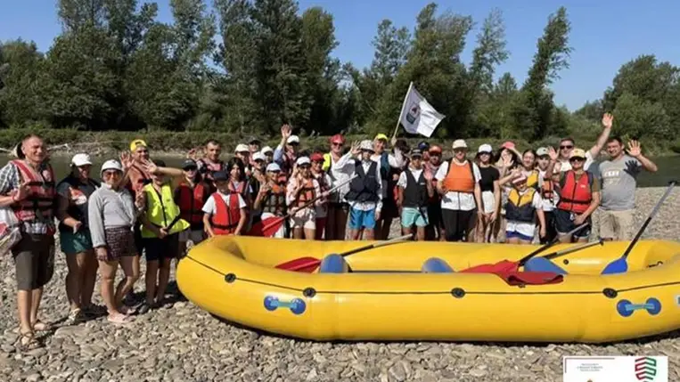 Munkaland és vízitúra a nagycsaládosokkal