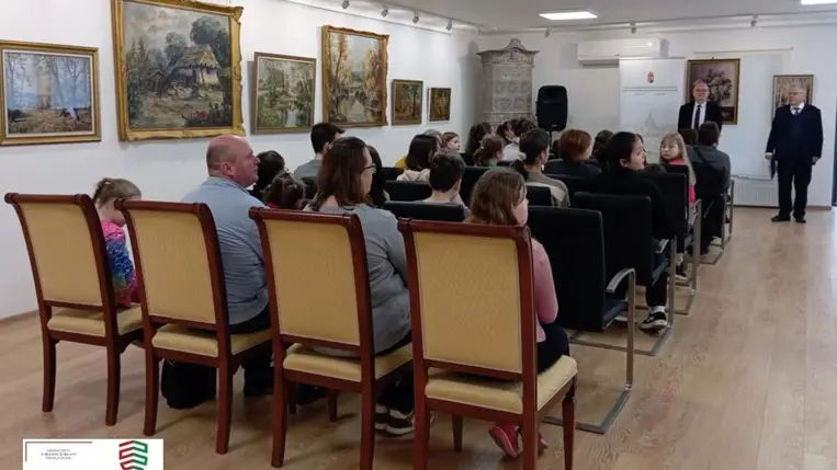 Élménybeszámoló a MunKaland-járatról - Nagycsaládosok a Magyarország Beregszászi Konzulátusán