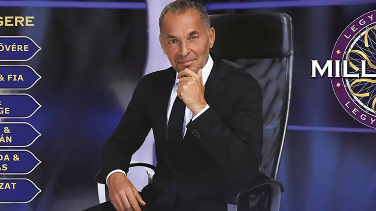 Palik László párjával és fiaikkal a Balatonnál: így nyaralnak Petrával