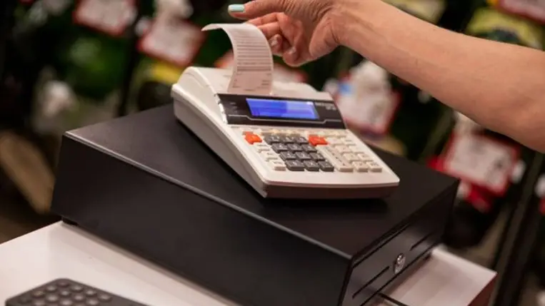 Pénztár, csekk. Illusztráció. Fotó: Internet