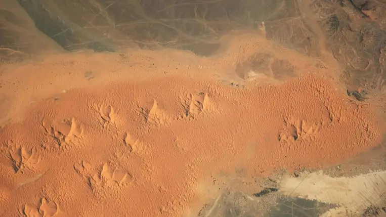 Vándorló piramisokat örökített meg a NASA 