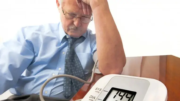 Reggeli magas vérnyomás - mi lehet az oka? 