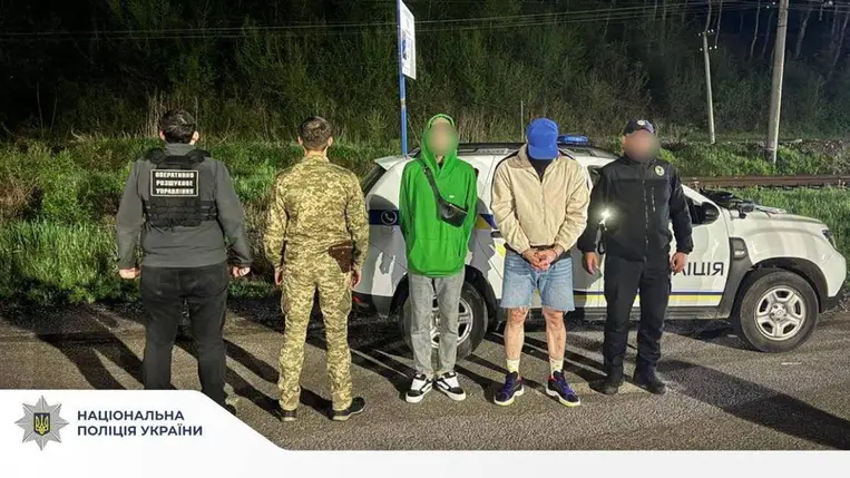 A rendőrség egy újabb embercsempészési csatornát számolt fel Kárpátalján: egy 32 éves férfi 12 ezer dollárért vitt volna egy katonaköteles fiatalt a határhoz. Fotó: Ukrán Nemzeti Rendőrség