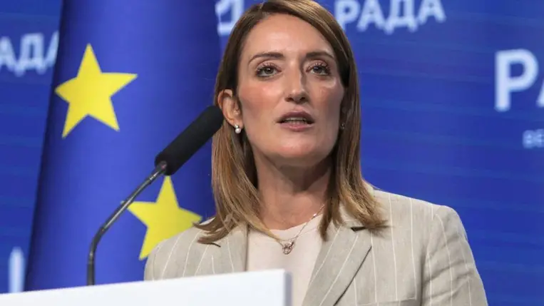 Roberta Metsola, az Európai Parlament elnöke Kijevben jelentette be: állandó EP-képviselet nyílik az ukrán fővárosban / Fotó: NurPhoto via AFP
