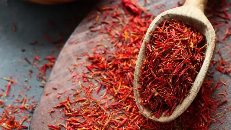 Van egy fűszer, ami szó szerint aranyat ér – de rendkívüli gyógyereje is van 