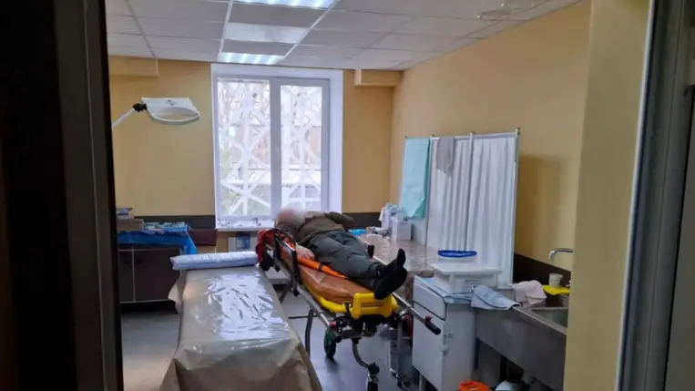 Az orosz kamikaze drón támadása 12 sérültet hagyott maga után Nikopolban – egy tizenéves fiú válságos állapotban van   Fotó: t.me/dnipropetrovskaODA)
