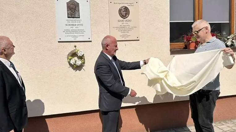 Szabó Dezső-emléktáblát avattak Ungváron - Az elhallgatott író ma is üzen