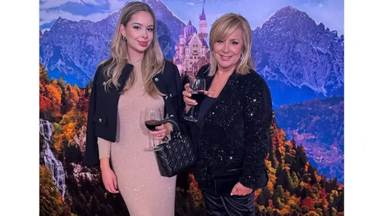 Szulák Andrea lánya csillogó estélyiben káprázatos volt a vörös szőnyegen