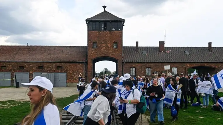 Szürreális antiszemita megalázás: kitiltották az izraeli zászlókat Auschwitzból. Illusztráció. (Fotó: Getty Images)