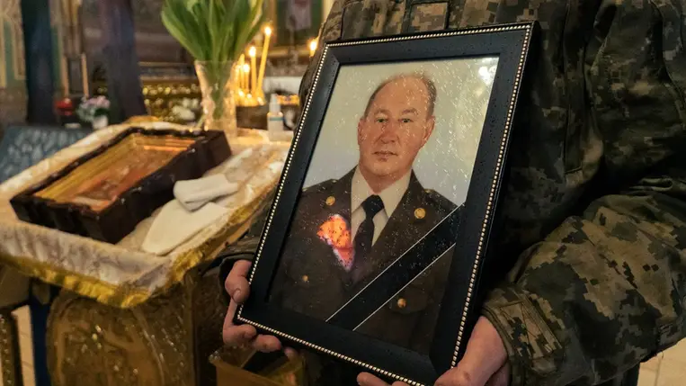 Kárpátalján végső búcsút vettek az 58 éves Ihor Potapenko őrnagytól. Fotó: Munkácsi Városi Tanács