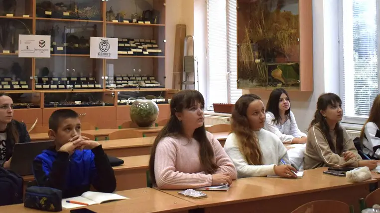 Tovább zajlanak a természettudományos tehetséggondozó programok a „GENIUS” Alapítványnál