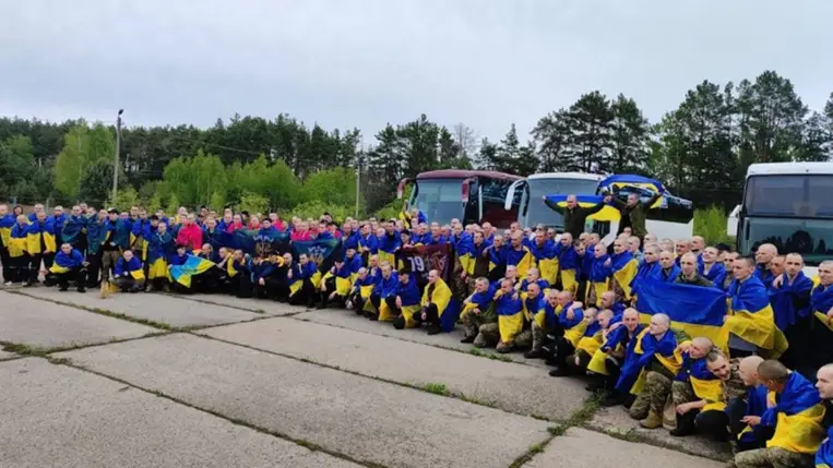  Ukrajna és Oroszország nagyszabású fogolycserét hajtott végre 205-205 katona térhetett haza a két országba