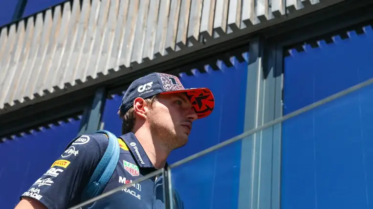 Válságtárgyalások zajlanak Max Verstappen és a Red Bull között