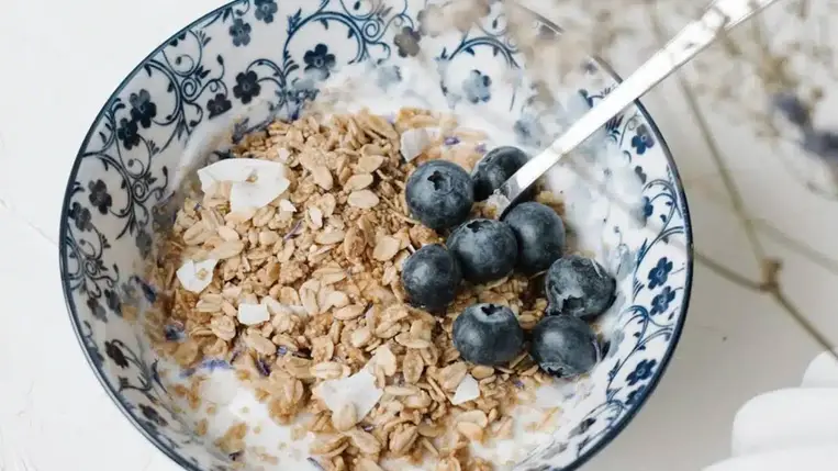 Viszlát székrekedés, helló vitaminok: ez történik, ha zabpelyhet reggelizel 
