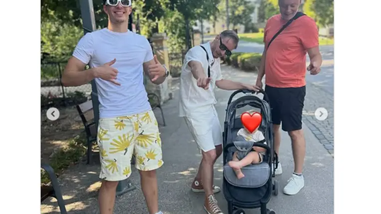 Zséda fia jóképű, magas tinédzser lett