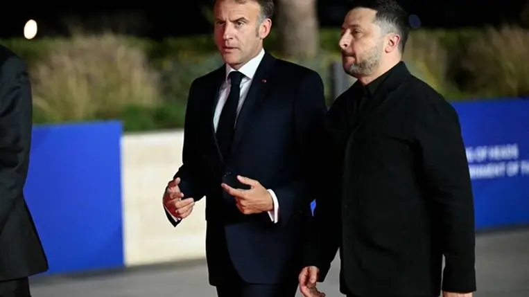 Zelenszkij és Macron az orosz ballisztikus fegyverek elleni együttműködésről tárgyaltak. Fotó: AFP/Nicolas Tucat