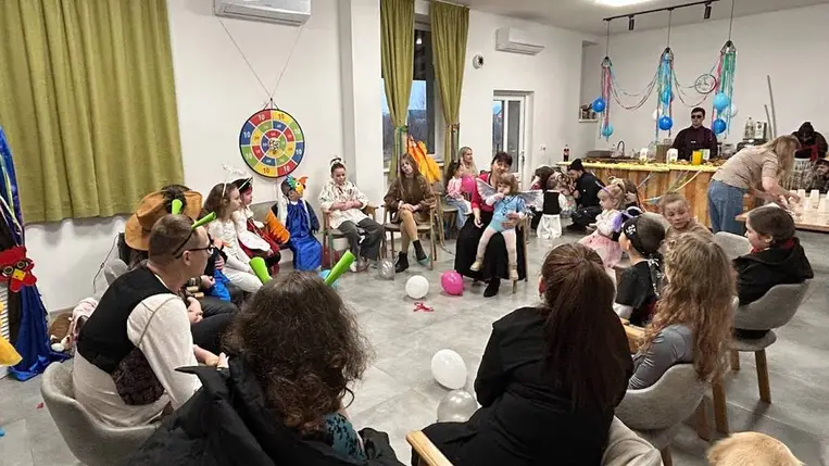 Együtt farsangoltak a Nagyszőlősön élő nagycsaládosok - Hagyományápolás közösségben