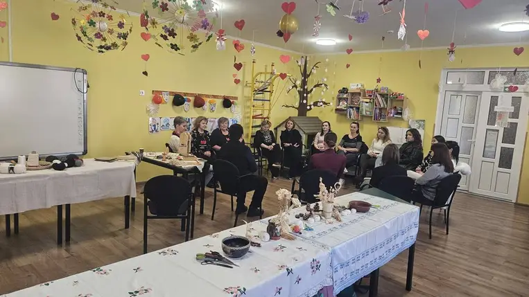 Kézműves képzési nap Tiszaágteleken óvodapedagógusok számára - Kézügyesség, kreativitás, hagyományismeret