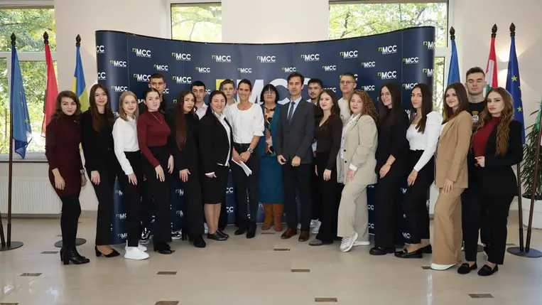 A Csoóri Sándor Ösztöndíjprogram nyerteseinek oklevélátadóján - Népi kultúránk – forrás, ihlet, támasz