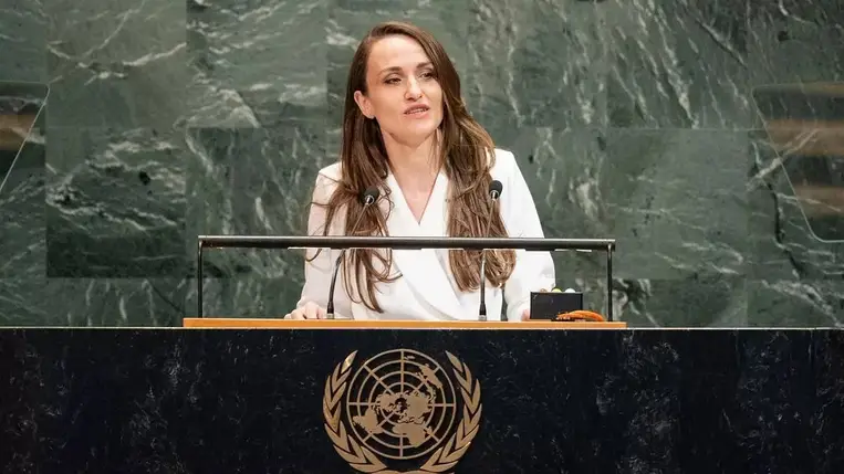 Oana-Silvia Toiu román külügyminiszter az ENSZ-közgyűlés 80. ülésszakának csúcsszintű általános vitáján szólal fel a világszervezet New York-i székházában 2025. szeptember 27-én. MTI/EPA/Lev Radi