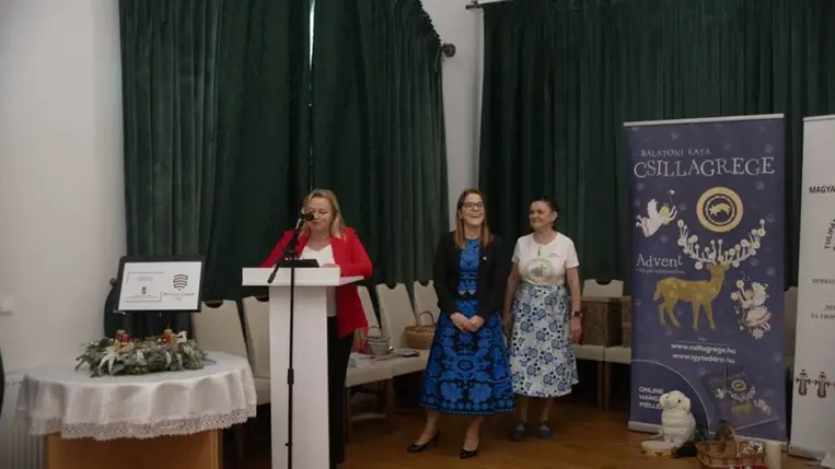 Csillagrege foglalkozás Balatoni Katalinnal a Perényi Kultúrkúriában - Tiszta forrásból. Fotó: Kurmay Anita