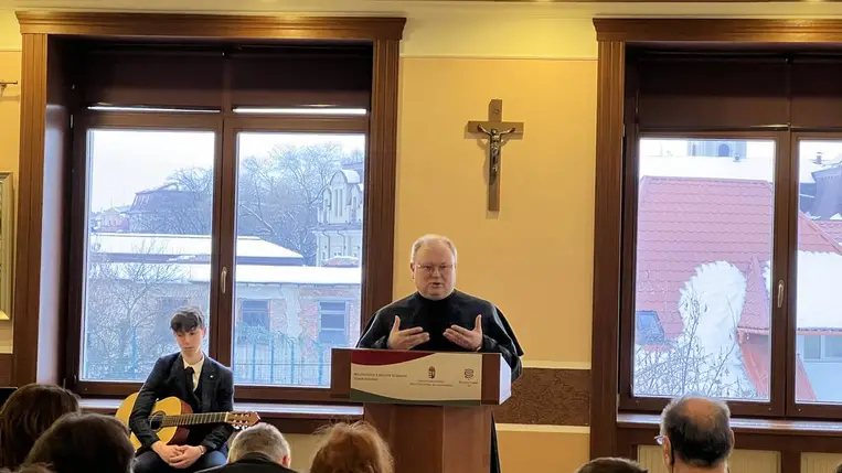 A magyar kultúra napja a Pásztor Ferenc Közösségi és Zarándokházban - Erfán Ferenc kiállítással ünnepelt a BKÉSZ