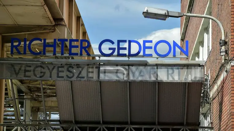 Richter-kutatás: a magyar nők csupán harmada fordul orvoshoz menopauza tüneteivel