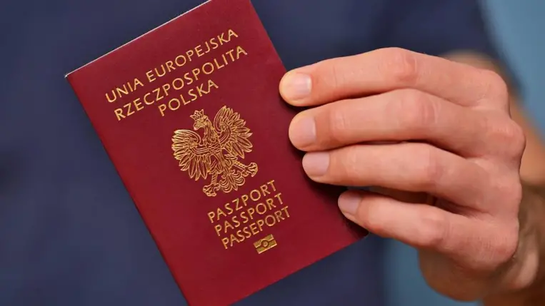 Lengyelország szigorítja az állampolgárság megszerzésének szabályait, az ukránok számára is. Illusztráció