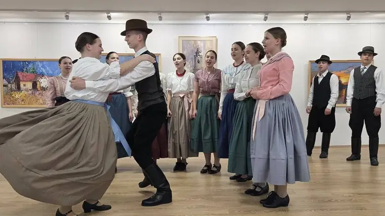 A Rezeda Folkműhely koncertje a Beregszászi Magyar Konzulátuson - Hagyományőrzés, hitelesség, elkötelezettség