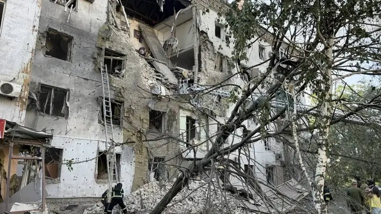 Lakóövezetet ért orosz támadás Zaporizzsjában - képünk illusztráció. Fotó: DARYA NAZAROVA (STR ZAPORIZHZHIA / AFP