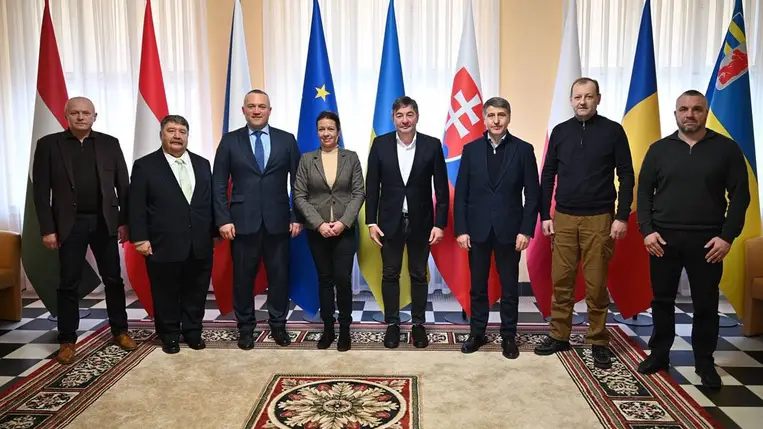 Sporttal a rehabilitációért: Szabó László munkalátogatása Kárpátalján