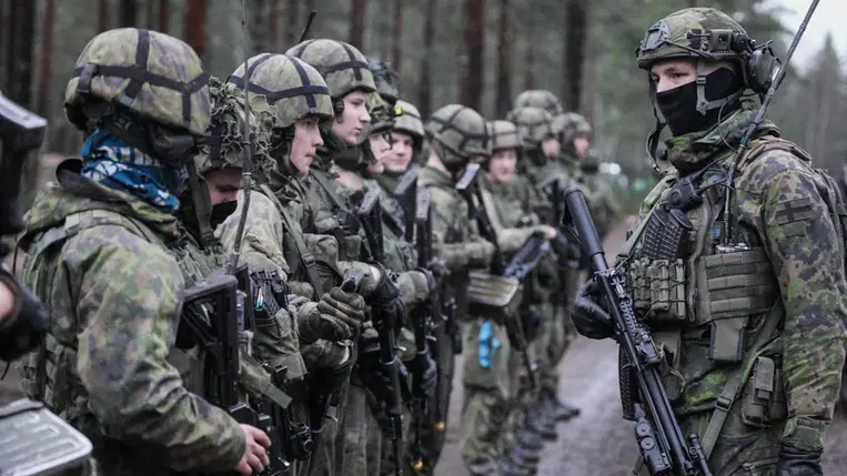 Finn katonák hadgyakorlaton 2025. december 9-én. Fotó: Bloomberg / Getty Images