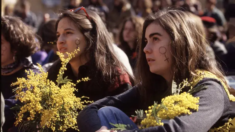 Feministák tüntetnek a Nemzetközi Nőnapon Rómában 1993. március 8-án. Fotó: Massimo Di Vita / Archivio Massimo Di Vita / Mondadori Portfolio / Getty Images