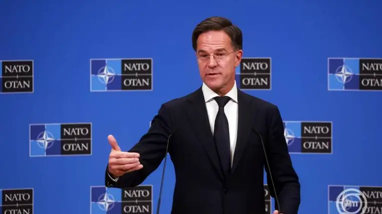  Mark Rutte NATO-főtitkár nyilatkozik a sajtó képviselőinek az Európai Parlament külügyi és védelmi bizottságának ülése előtt Brüsszelben 2024. december 3-án. MTI/EPA/Olivier Hoslet