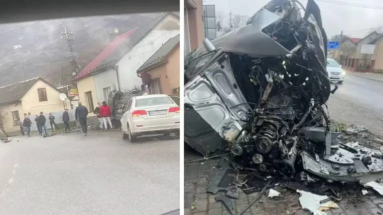 Megdöbbentő baleset Nagyszőlősön: 20 éves sofőr egy családi házba csapódott. Fotó: Mukachevo.net
