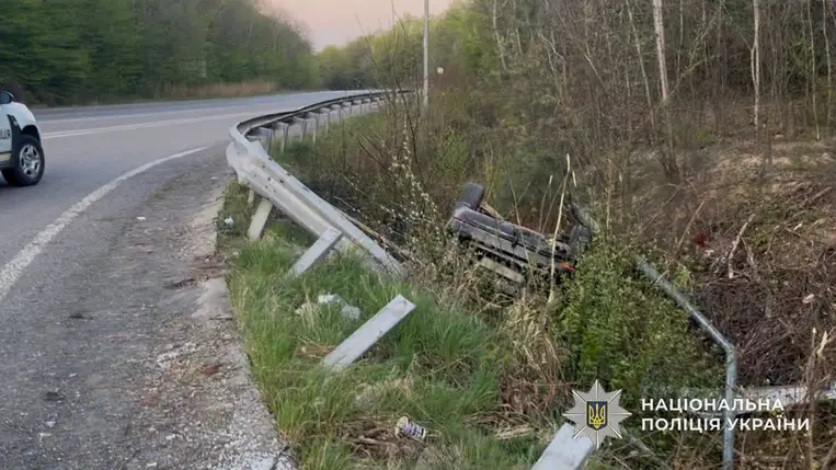 Súlyos baleset Ungváron: 19 éves, részeg sofőr okozta. Fotó: Ukrán Nemzeti Rendőrség