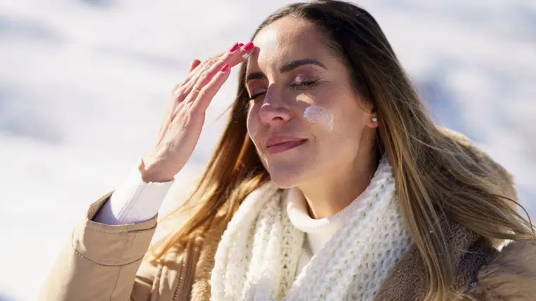 Megújítják a hidegtől kiszáradt, irritált bőrt: 4 hatóanyag, amire szükséged lesz télen