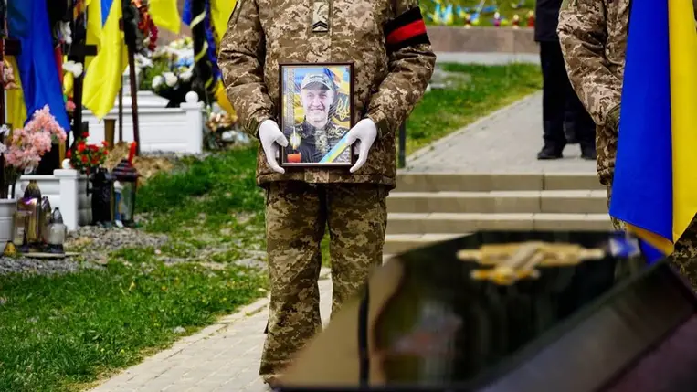 Eltemették Ungváron Vitalij Bicsak katonát. Fotó: Ungvári Városi Tanács