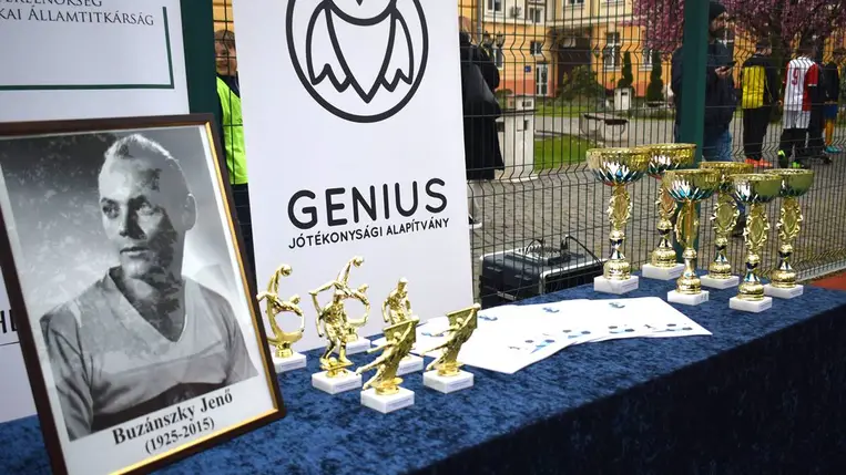 XIV. alkalommal rendezték meg a Buzánszky Jenő Labdarúgó Kupát - Az Aranycsapat szellemisége él tovább 