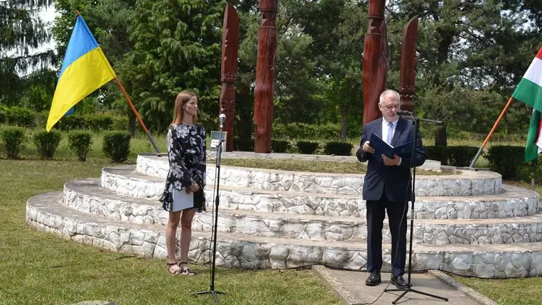 Őseink öröksége - Megemlékezés a Tiszacsomai Honfoglalási Emlékparkban