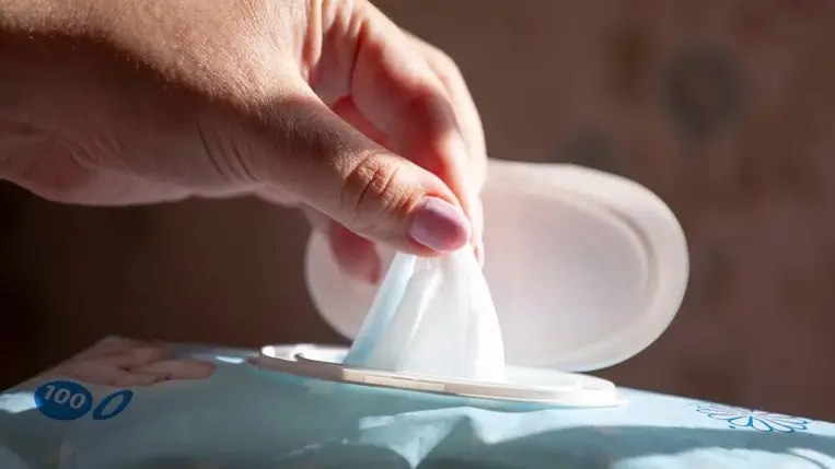 Tilos lesz használni a műanyagot tartalmazó nedves törlőkendőket. FOTÓ: SHUTTERSTOCK