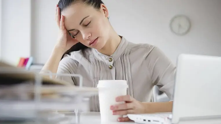 6 ok, amiért állandóan fáradtnak érzed magad: így lehet visszanyerni az energiát