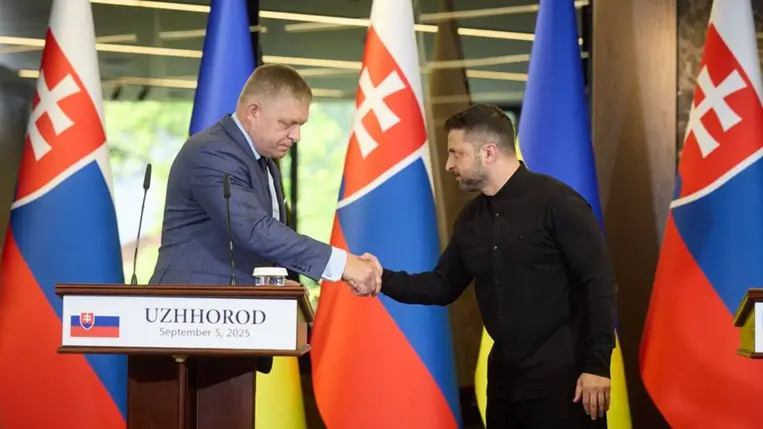 Robert Fico szlovák kormányfő és Volodimir Zelenszkij, Ukrajna elnöke Ungváron. Fotó: president.gov.ua
