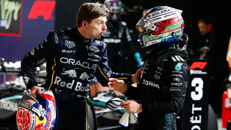 A Mercedes pilótája Ayrton Sennával vágott vissza a hisztiző Verstappennek