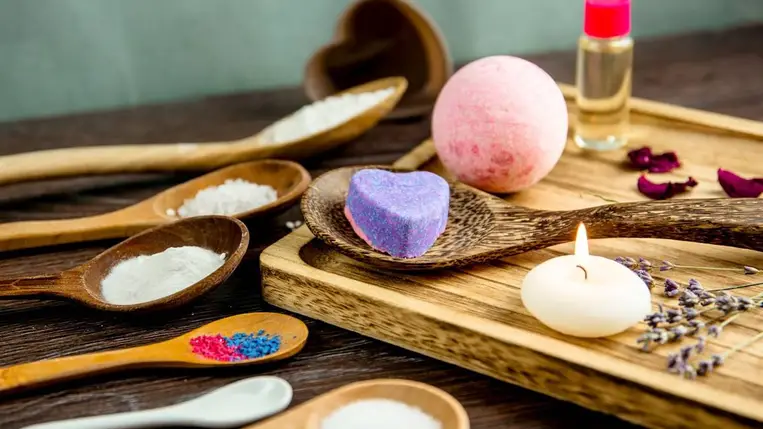 Mézeskalácsos bőrszépítő fürdőbomba házilag