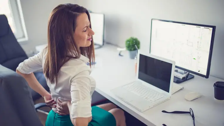 A gerincsérv pszichikai okai – Ezt tartja a keleti gyógyászat a sérv lelki okairól