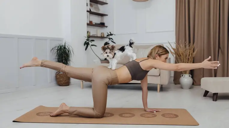 5 pilates gyakorlat, mely kerek popsit és izmos lábakat formál