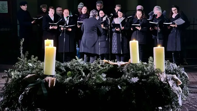 A szeretet gyertyája is fellobbant Beregszász főterén